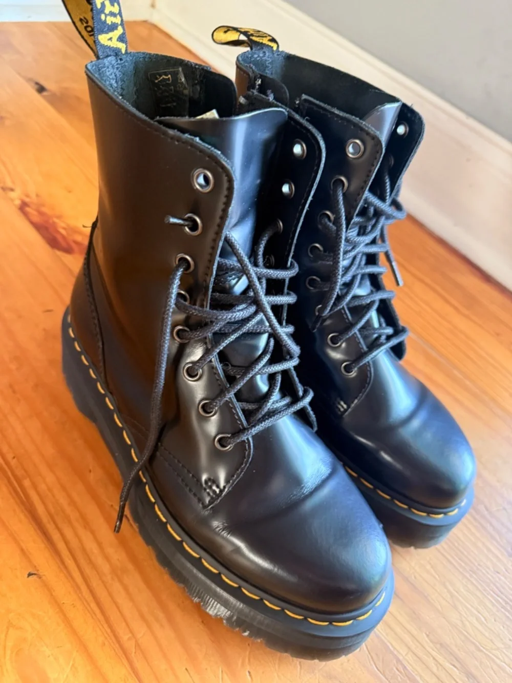 Dr Martens Jadon Boot Smooth Leather Platforms Size 10 W